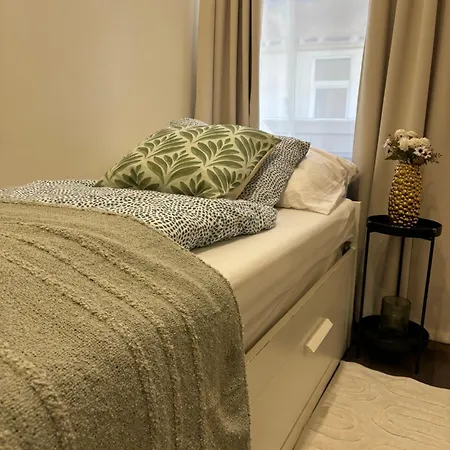 Apartament Akacfahome Center