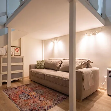 Apartament Akacfahome Center