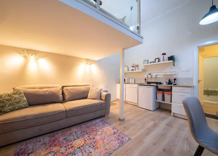 Apartment Akacfahome Center *